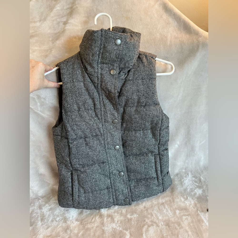 Old Navy Tweed Puffy Vest PXS fits regular XS